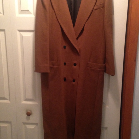 Cashmere and Wool Coat - Picture 2 of 6